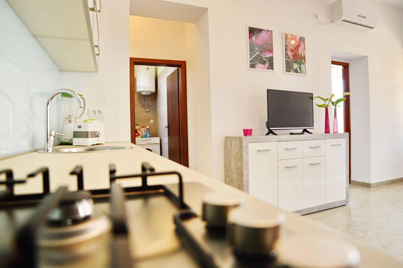 Apartman Verde Pridraga Buitenkant foto