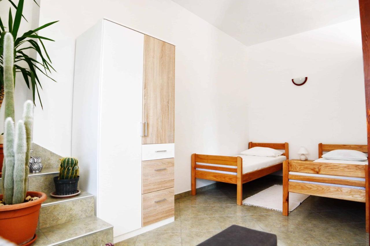 Apartman Verde Pridraga Buitenkant foto